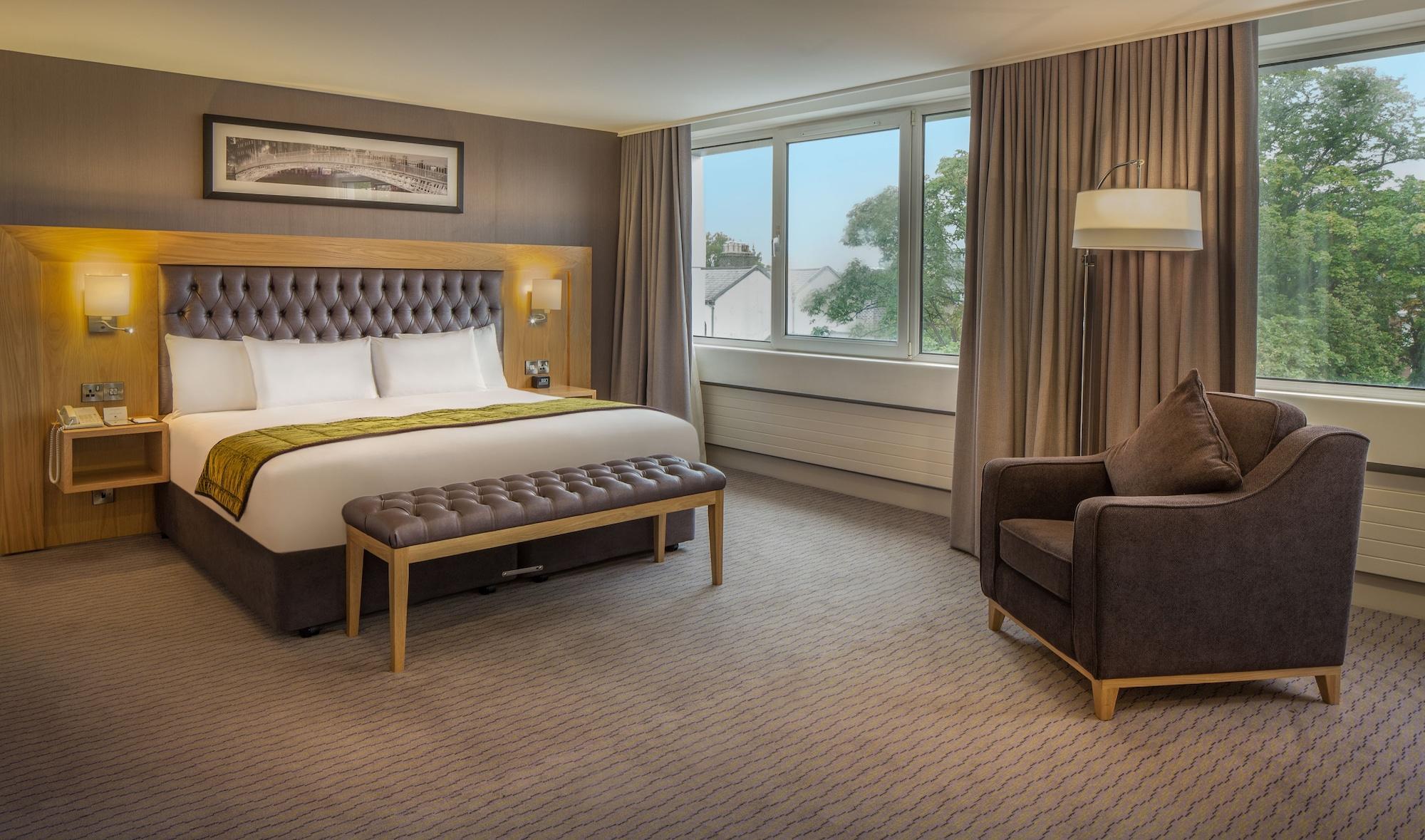 Clayton Hotel Burlington Road Dublino Esterno foto